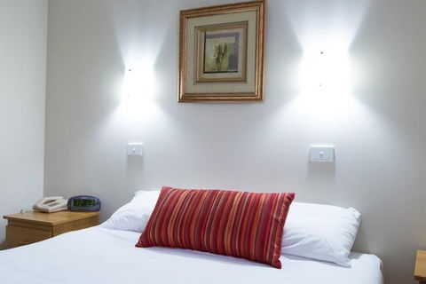 Barkly Motor Lodge - Kawana Tourism 9