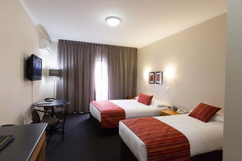 Barkly Motor Lodge - Kawana Tourism 15