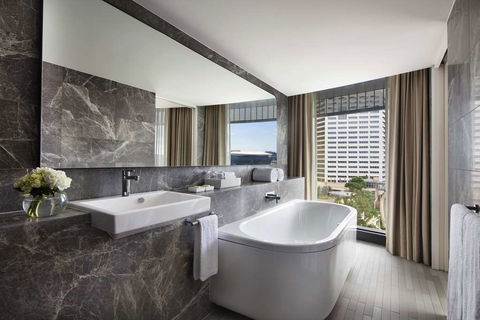 Hyatt Regency Sydney - Kawana Tourism 3