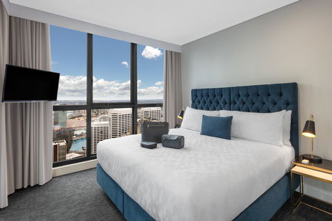 Meriton Suites Pitt Street - Kawana Tourism 5