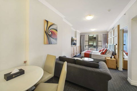 YEHS Hotel Sydney Harbour Suites - Kawana Tourism 6