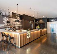 Hotel Ibis World Square - Kawana Tourism
