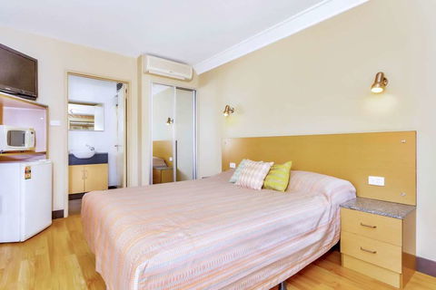 Econo Lodge Karratha - Kawana Tourism 8