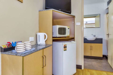 Econo Lodge Karratha - Kawana Tourism 9