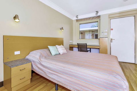Econo Lodge Karratha - Kawana Tourism 10