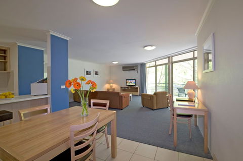 Kingston Terrace Serviced Apartments - Kawana Tourism 3