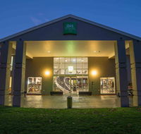 Ibis Styles Canberra - Kawana Tourism