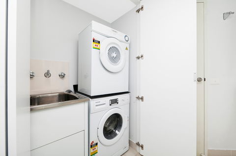 Astra Apartments The Griffin - Kawana Tourism 13