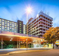H on Smith Hotel - Kawana Tourism