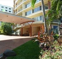 Cullen Bay Resorts - Kawana Tourism