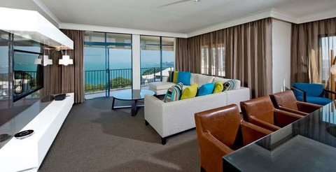 Mantra on the Esplanade - Kawana Tourism 13