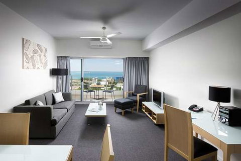 Mantra Pandanas - Kawana Tourism 4