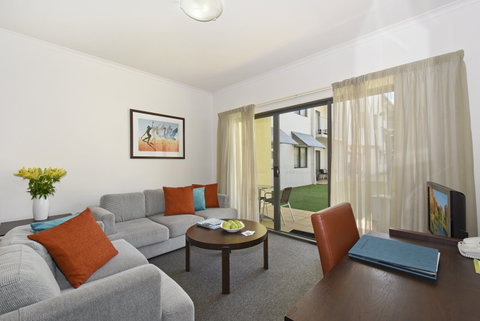 Metro Advance Apartments & Hotel - Kawana Tourism 5