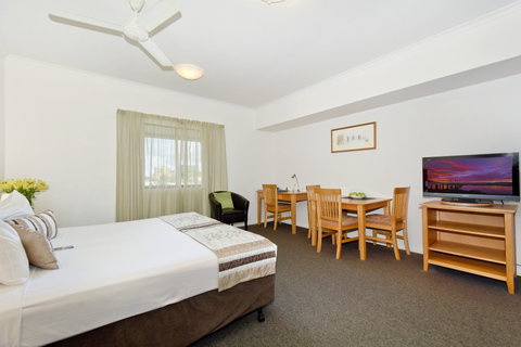 Metro Advance Apartments & Hotel - Kawana Tourism 12