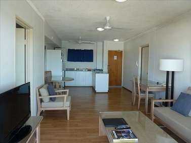 Cullen Bay Resorts - Kawana Tourism 7