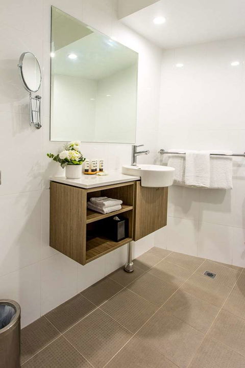 Pacific Hotel Brisbane - Kawana Tourism 1