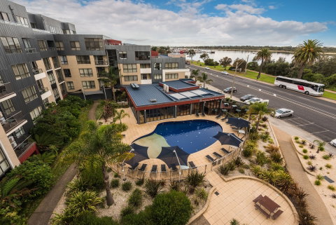 Esplanade Resort and Spa - Kawana Tourism 1