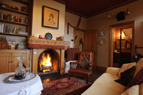 Alice's Cottages - Kawana Tourism 1