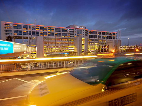 PARKROYAL Melbourne Airport - Kawana Tourism 0