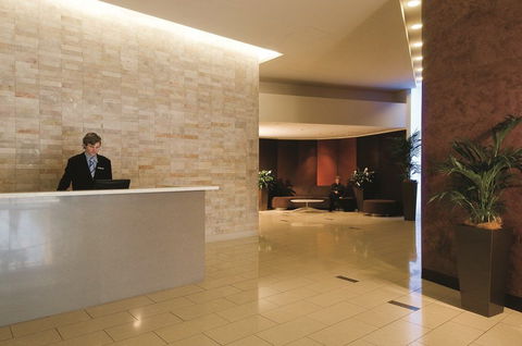 Oaks Casino Towers - Kawana Tourism 1