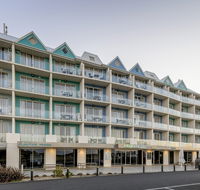 Lady Bay Resort - Kawana Tourism