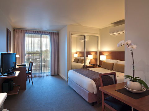 Quest Cheltenham Serviced Apartments - Kawana Tourism 6
