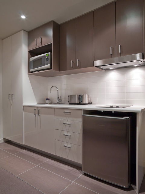Quest Cheltenham Serviced Apartments - Kawana Tourism 8