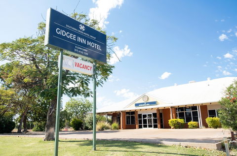 Gidgee Inn - Kawana Tourism 0