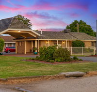 Stagecoach Motel - Kawana Tourism