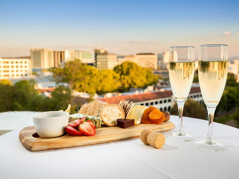 Novotel Canberra - Kawana Tourism 2