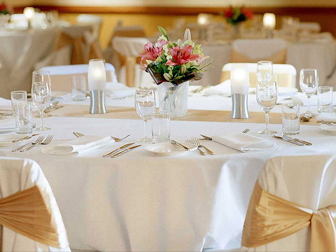 Novotel Canberra - Kawana Tourism 6