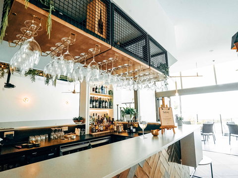 Mercure Charlestown - Kawana Tourism 13