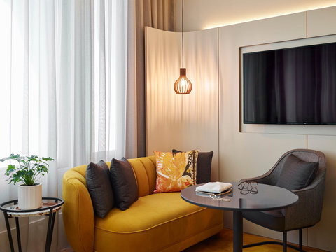 Crystalbrook Kingsley - Kawana Tourism 1