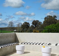 Lindenwarrah Hotel - Kawana Tourism