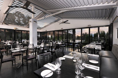 Assured Ascot Quays Apartment Hotel - Kawana Tourism 5