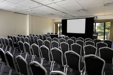 Assured Ascot Quays Apartment Hotel - Kawana Tourism 8