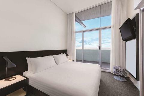 Adina Apartment Hotel Perth - Kawana Tourism 11