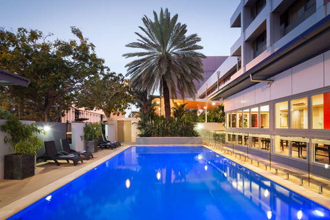 H on Smith Hotel - Kawana Tourism 8