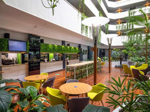 Novotel Darwin Atrium - Kawana Tourism 3