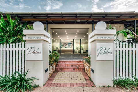 Palms City Resort - Kawana Tourism 6