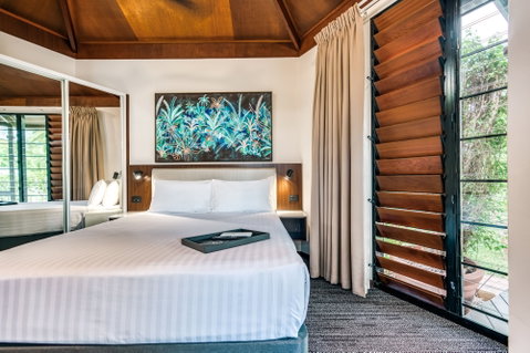 Palms City Resort - Kawana Tourism 11