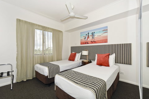 Metro Advance Apartments & Hotel - Kawana Tourism 9