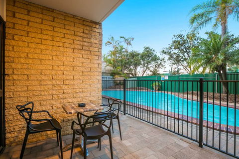 Kawana Waters Hotel By NightCap - Kawana Tourism 1