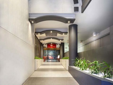 Ibis Hotel - Kawana Tourism 1