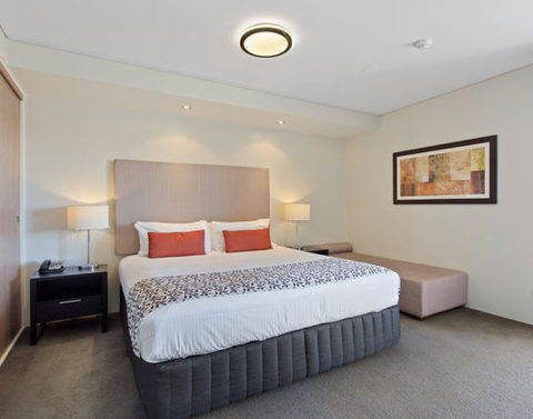 CBD Executive Apartments - Kawana Tourism 1