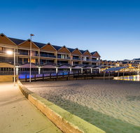 Dolphin Quay Apartment Hotel - Kawana Tourism