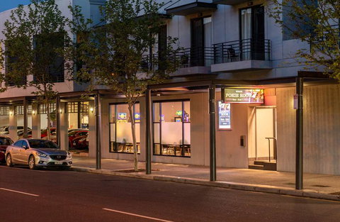 Mawson Lakes Hotel - Kawana Tourism 0