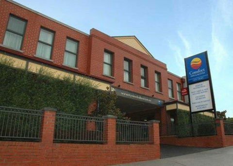 Comfort Inn & Suites City Views - Kawana Tourism 0
