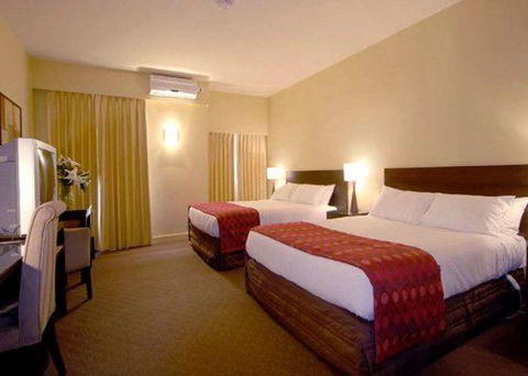 Comfort Inn & Suites City Views - Kawana Tourism 1