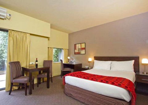 Comfort Inn & Suites City Views - Kawana Tourism 2